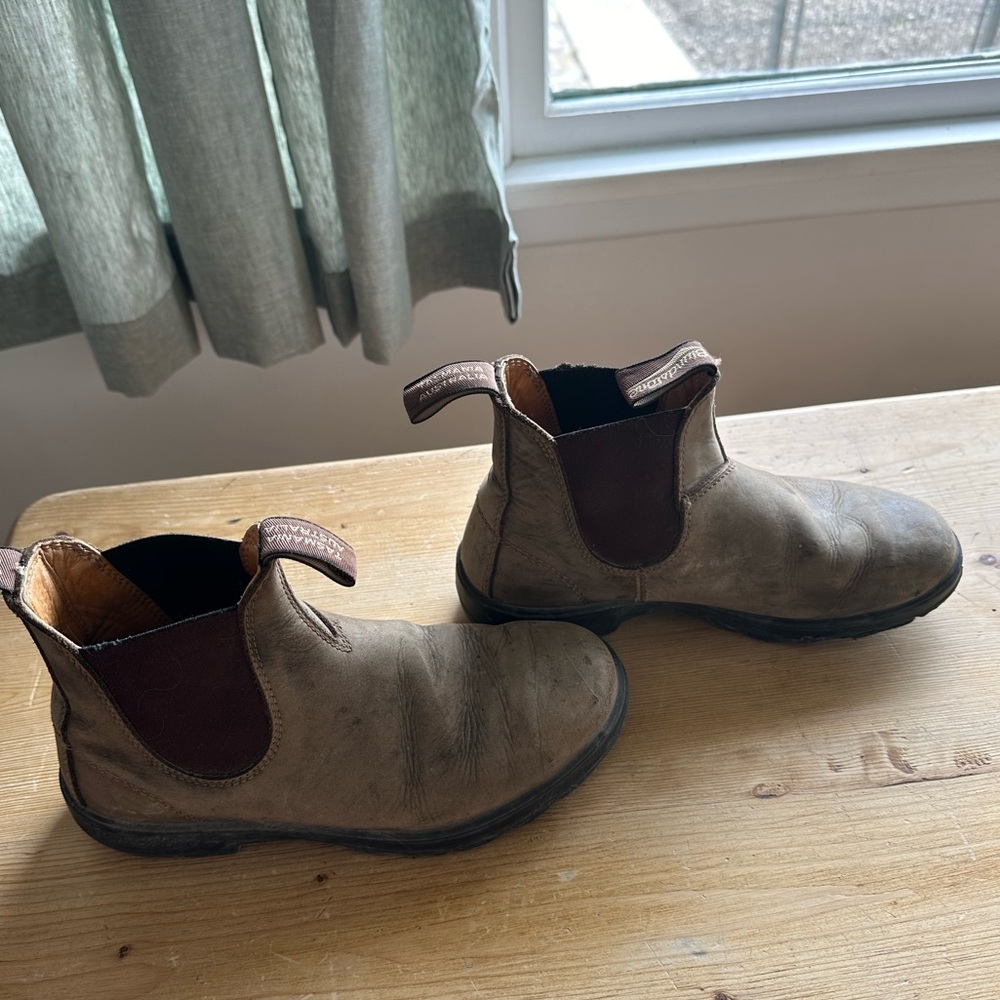 COPY - Blundstone 585 rustic brown - loved on